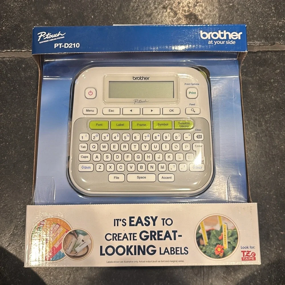 BROTHER P-Touch PT-D210 Label Maker - New in Package + additional pack of labels